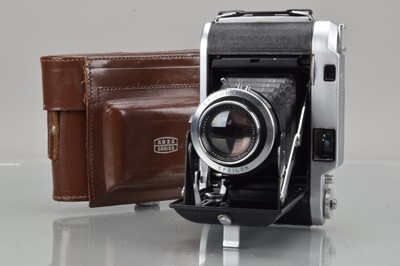 Lot 46 - A Ross Ensign Autorange 820 Rangefinder Folding Camera
