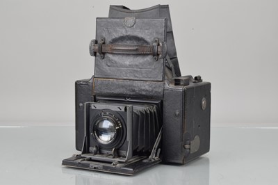 Lot 60 - A Graflex 3 A 3¼ x 5½'' Reflex Camera
