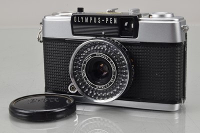 Lot 97 - An Olympus Pen EE-3 Half Frame Camera