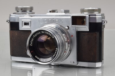 Lot 101 - A Zeiss Ikon Contax IIa 563/24 Rangefinder Camera