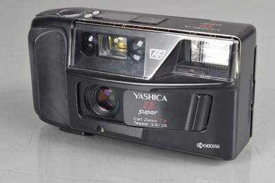 Lot 112 - A Yashica T3 Super Compact Camera