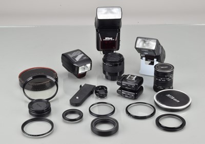 Lot 189 - A Tray of Nikon Accessories