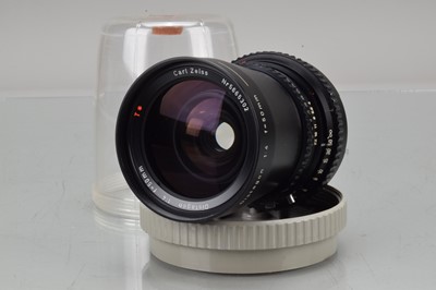 Lot 235 - A Hasselblad Carl Zeiss C T* 50mm f/4 Distagon Lens