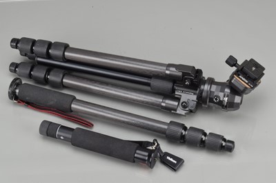 Lot 445 - A Velbon Sherpa Pro 6400 Magnesium Alloy Tripod
