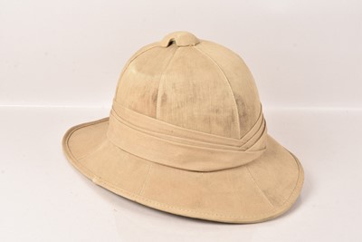 Lot 197 - A WWII Military Issue Pith Helmet