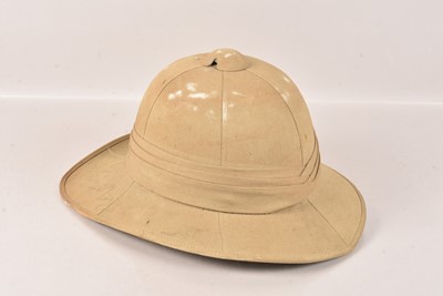 Lot 198 - A WWII Military Issue Pith Helmet