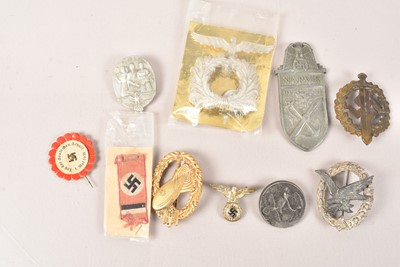 Lot 265 - A collection of German Badges and items