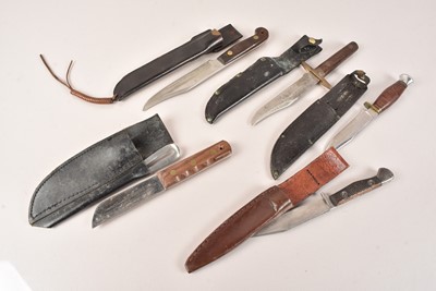 Lot 334 - A group of five Hunting Blades