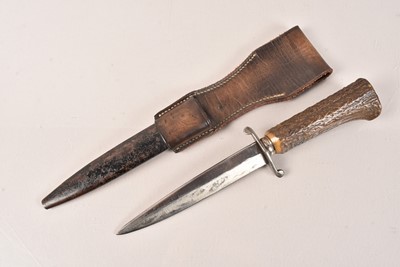 Lot 368 - A German Private Purchase Fighting Knife