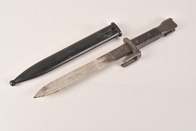 Lot 439 - A British X2 E1 Trial Bayonet
