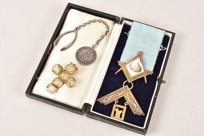 Lot 531 - A Freemason's Medallion presented to W.Bro. H.L.Storr (Hetty Louise Storr)