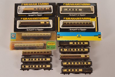 Lot 20 - N Gauge GWR and Pullman Coaching Stock (15)