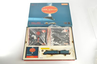 Lot 73 - Hornby 00 Gauge boxed R1041 Mallard Live Steam Locomotive Set