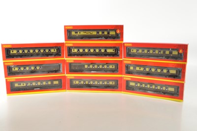 Lot 88 - Hornby 00 Gauge boxed chocolate and brown Pullman Cars with lights (10)