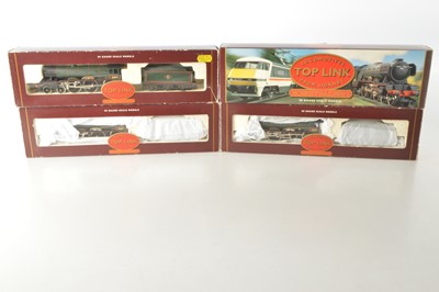 Lot 106 - Hornby (Margate) 00 Gauge boxed Top Link BR green Footballer Class B17/4 Locomotives and Tenders (4)