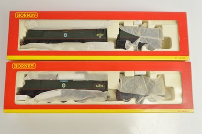 Lot 122 - Pair of Hornby 00 Gauge boxed BR green unrebuilt Battle of Britain Class Locomotives and Tenders (2)