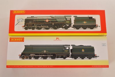 Lot 128 - Hornby 00 Gauge boxed BR green unrebuilt and rebuilt Merchant Navy Class Locomotives and Tenders (2)