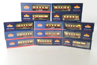Lot 202 - Bachmann boxed 00 Gauge BR crimson and cream MK1 Coaches (13)