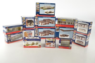 Lot 206 - Bachmann Scenecraft boxed 00 Gauge Buildings and Lineside accessories (14)
