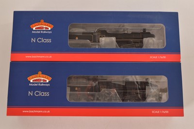 Lot 221 - Pair of Bachmann boxed 00 Gauge BR black N Class 2-6-0 Locomotives and Tenders (2)