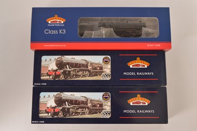Lot 235 - Bachmann boxed 00 Gauge BR black Class K32-6-0 Steam Locomotives and Tenders (3)