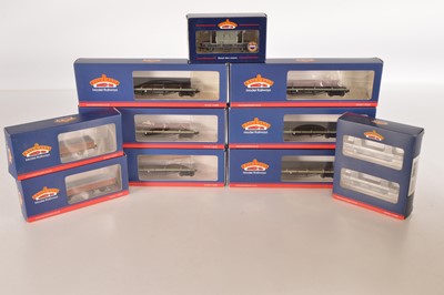 Lot 256 - Bachmann boxed 00 Gauge BR LWB wagons and bogie wagons (11 wagons)