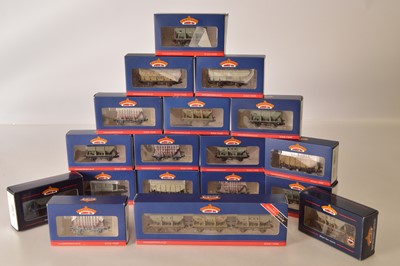 Lot 257 - Bachmann boxed 00 Gauge BR Oree Wagons Presflo Grain Hoppers and Covered Hoppers and Guards Van (18 boxes, 20 wagons)