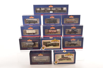 Lot 262 - Bachmann boxed 00 Gauge 4-wheel Goods Rolling Stock (12 boxes, 14 wagons)
