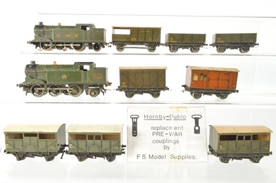 Lot 356 - Hornby-Dublo 00 Gauge pre and post war GWR Locomotives and GWR and NE Rolling Stock (11)