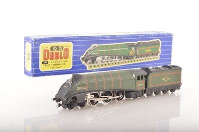 Lot 358 - Hornby-Dublo 00 Gauge converted to 2 Rail ex 3-Rail late issue 3211 BR green 60022 'Mallard' Locomotive and Tender