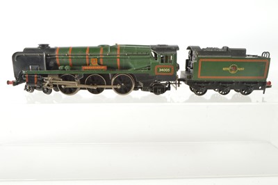 Lot 366 - Hornby-Dublo 00 Gauge unboxed 2235 BR green West Country Class 34005 'Barnstaple' Locomotive and tender