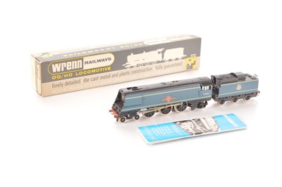 Lot 385 - Wrenn 00 Gauge boxed W2267 BR blue Merchant Navy Class 35026 'Lamport and Holt Line' Locomotive and Tender
