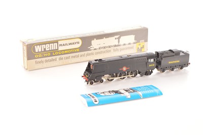 Lot 386 - Wrenn 00 Gauge boxed W2278 Southern black Merchant Navy Class 21C13 'Blue Funnel' Locomotive and Tender