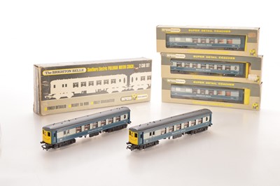 Lot 398 - Wrenn 00 Gauge boxed 5-Car Brighton Belle BR blue and grey set (4 boxes)