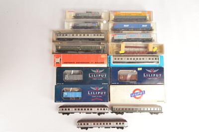 Lot 461 - HO Gauge Continental Freight Stock and Coaches (17)