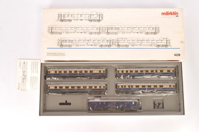 Lot 471 - Marklin HO Gauge Rheingold Coach Pack