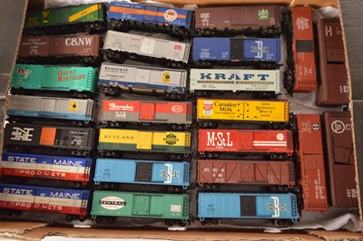 Lot 488 - Rivarossi Archive HO Gauge American Freight Stock Vans/Reefers (25)