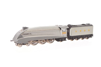 Lot 587 - 00 Gauge Liliput LNER silver Class A4 2509 Silver Link Locomotive and Tender