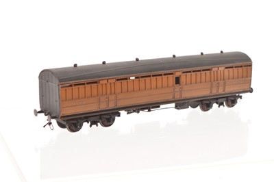 Lot 592 - Lawrence Scale Models 00 Gauge LNER 'Teak' bogie Luggage and Guards Passenger Coach