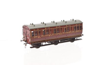 Lot 598 - Lawrence and Goddard 1981 DC Models kitbuilt 00 Gauge Midland Railway maroon 6 -wheel 3rd Class Coach