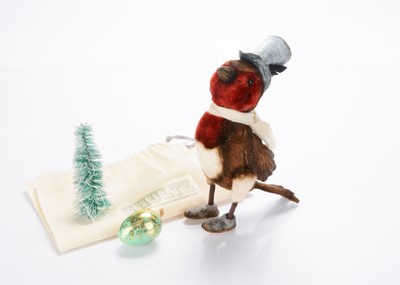 Lot 65 - A limited edition Shultz "Sir Robin" miniature bird