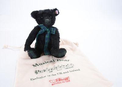 Lot 70 - A Steiff limited edition 'The Black Watch' Musical Bear
