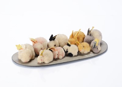 Lot 136 - A rare Steiff post-war pom-pom or woollen rabbit sample card or shop display