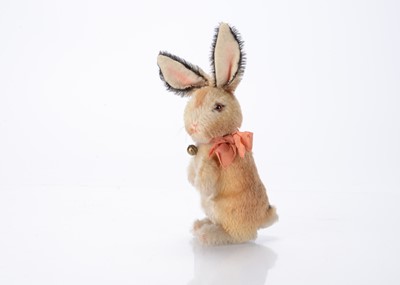 Lot 138 - A Steiff post-war begging rabbit