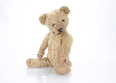 Lot 182 - A 1930s British teddy bear