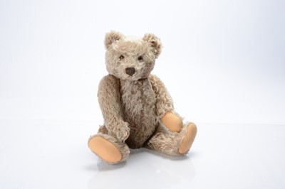 Lot 213 - A 1951-1958 Steiff Original teddy bear