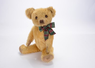 Lot 223 - A 1930s Merrythought teddy bear