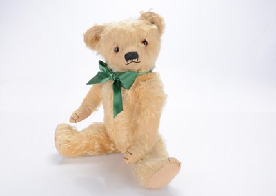 Lot 230 - A 1930s Merrythought teddy bear