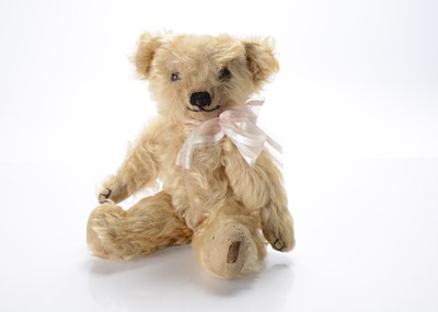 Lot 232 - A 1930s Merrythought teddy bear