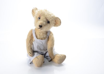 Lot 282 - A 1930/40s teddy bear, possibly French